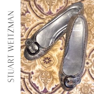 STUART WEITZMAN Pewter snakeskin flats
